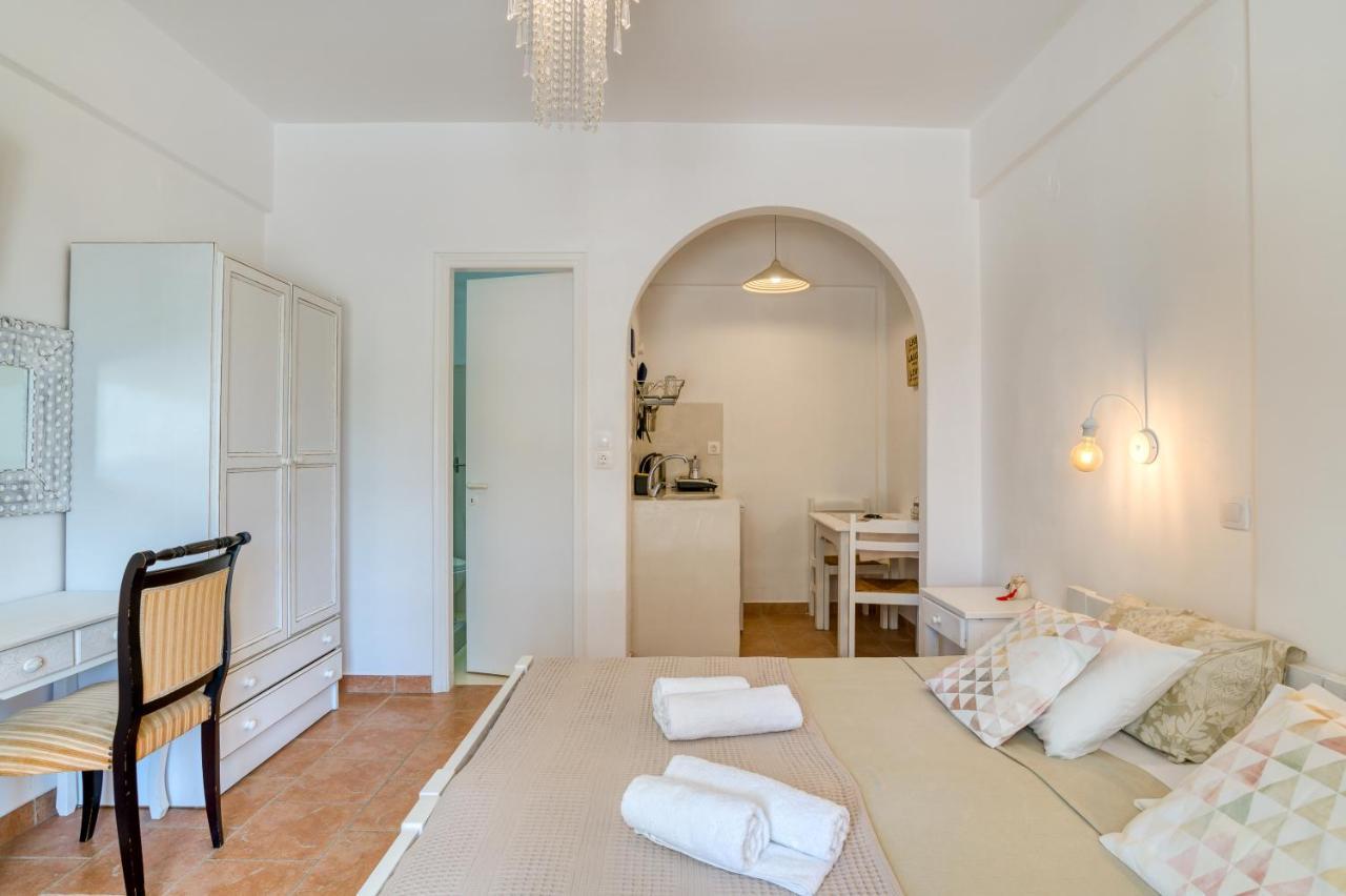 Dahlia Apartments And Studios Aliki  Exterior photo